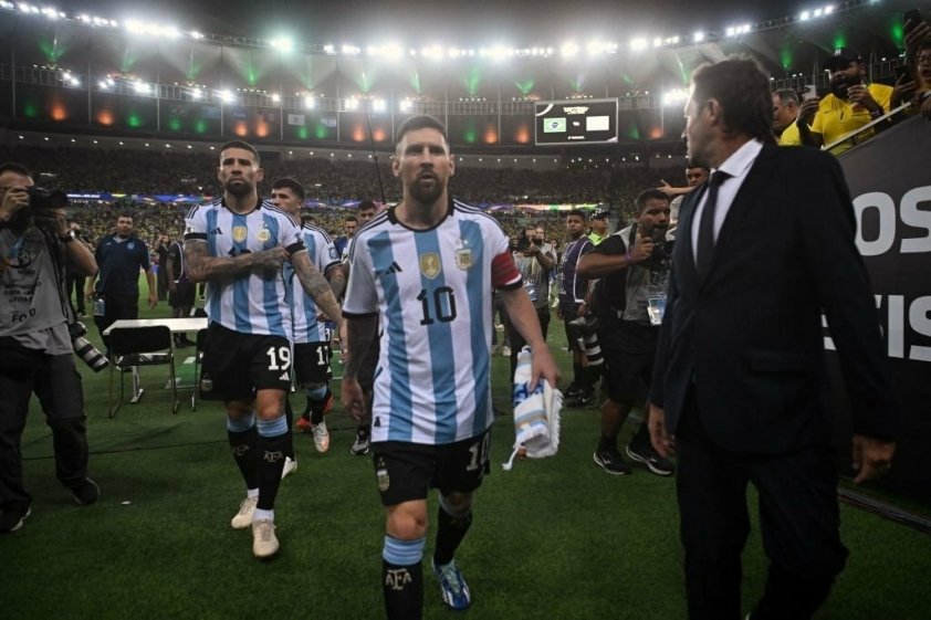 Messi is depressed, Argentina wins poorly in Brazil 4